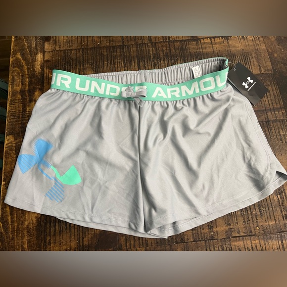 Girls under armour shorts - Picture 4 of 4